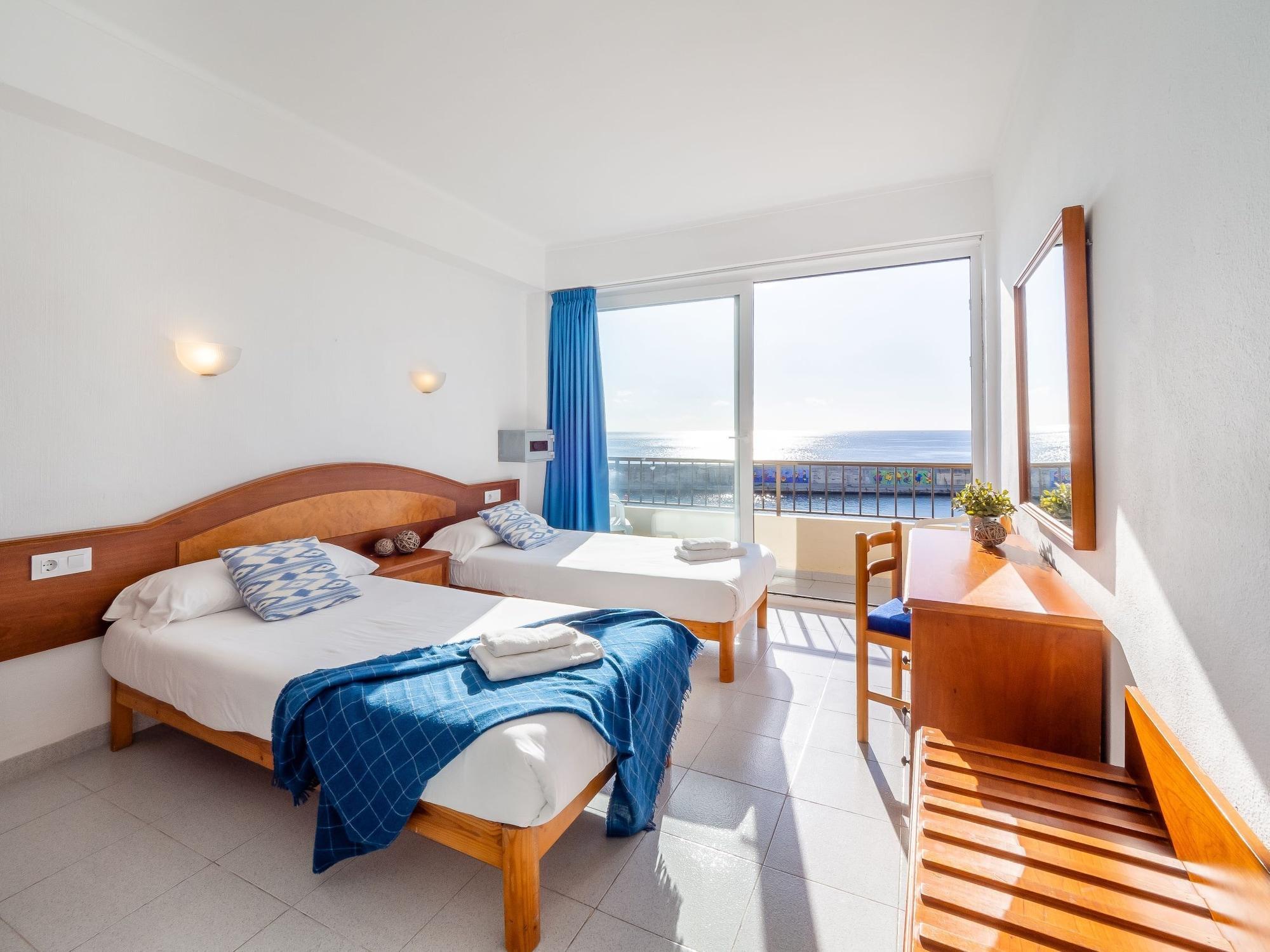 Hostal Port Corona Кала-Ратхада Екстер'єр фото