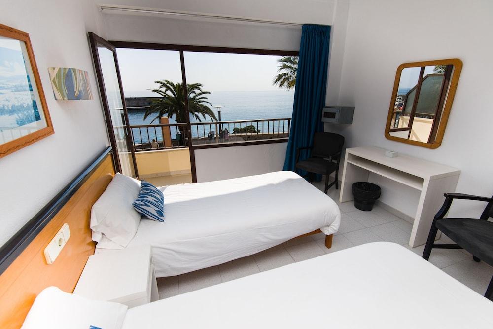 Hostal Port Corona Кала-Ратхада Екстер'єр фото